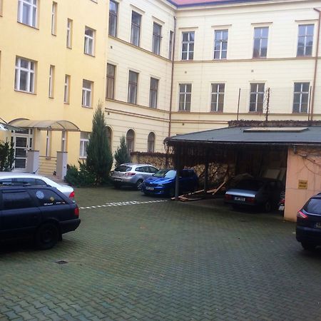Residence Vita Nejedleho Prag Exterior foto